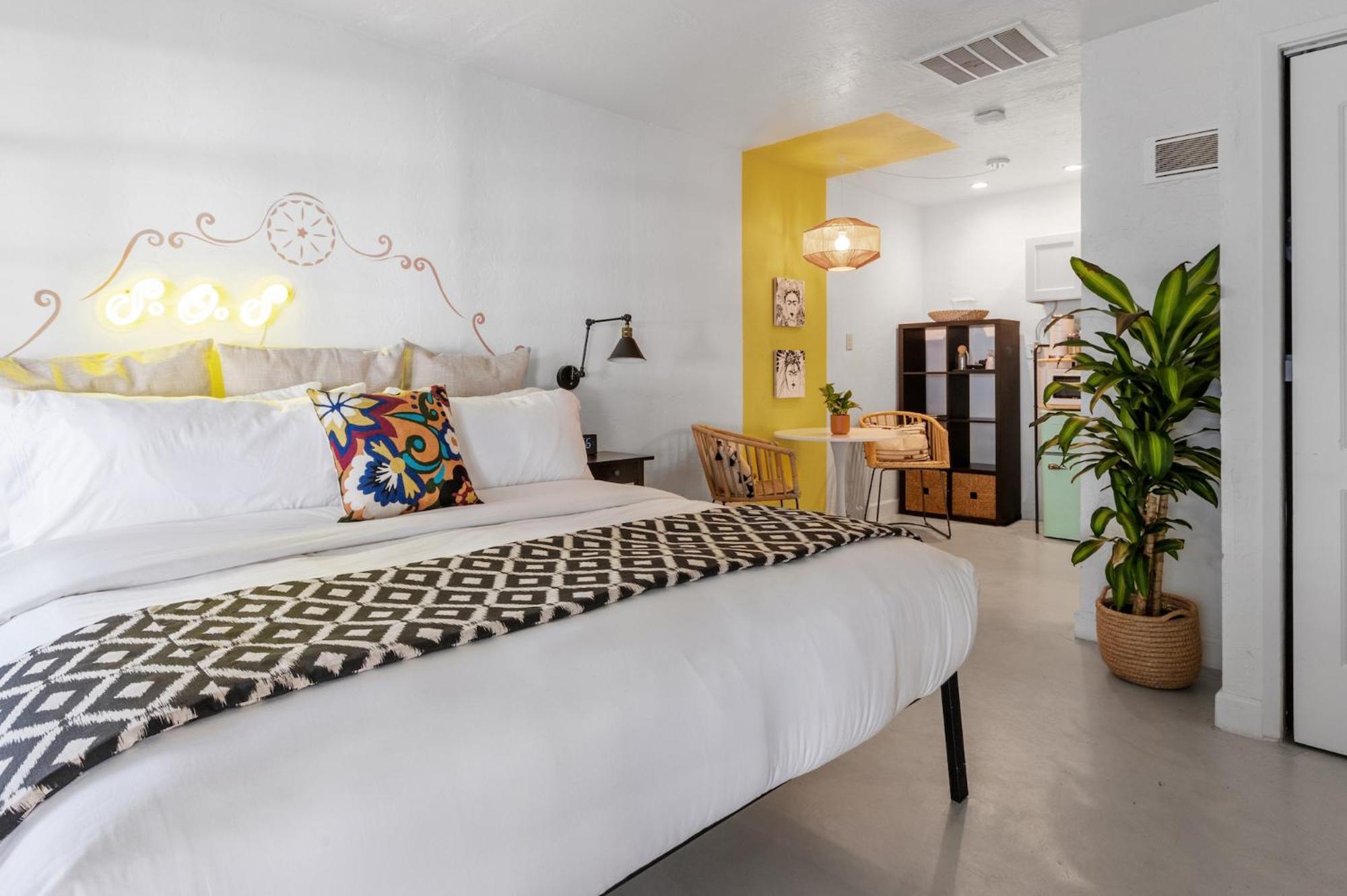 Spirit Of Sofia Hotel Palm Springs Bagian luar foto