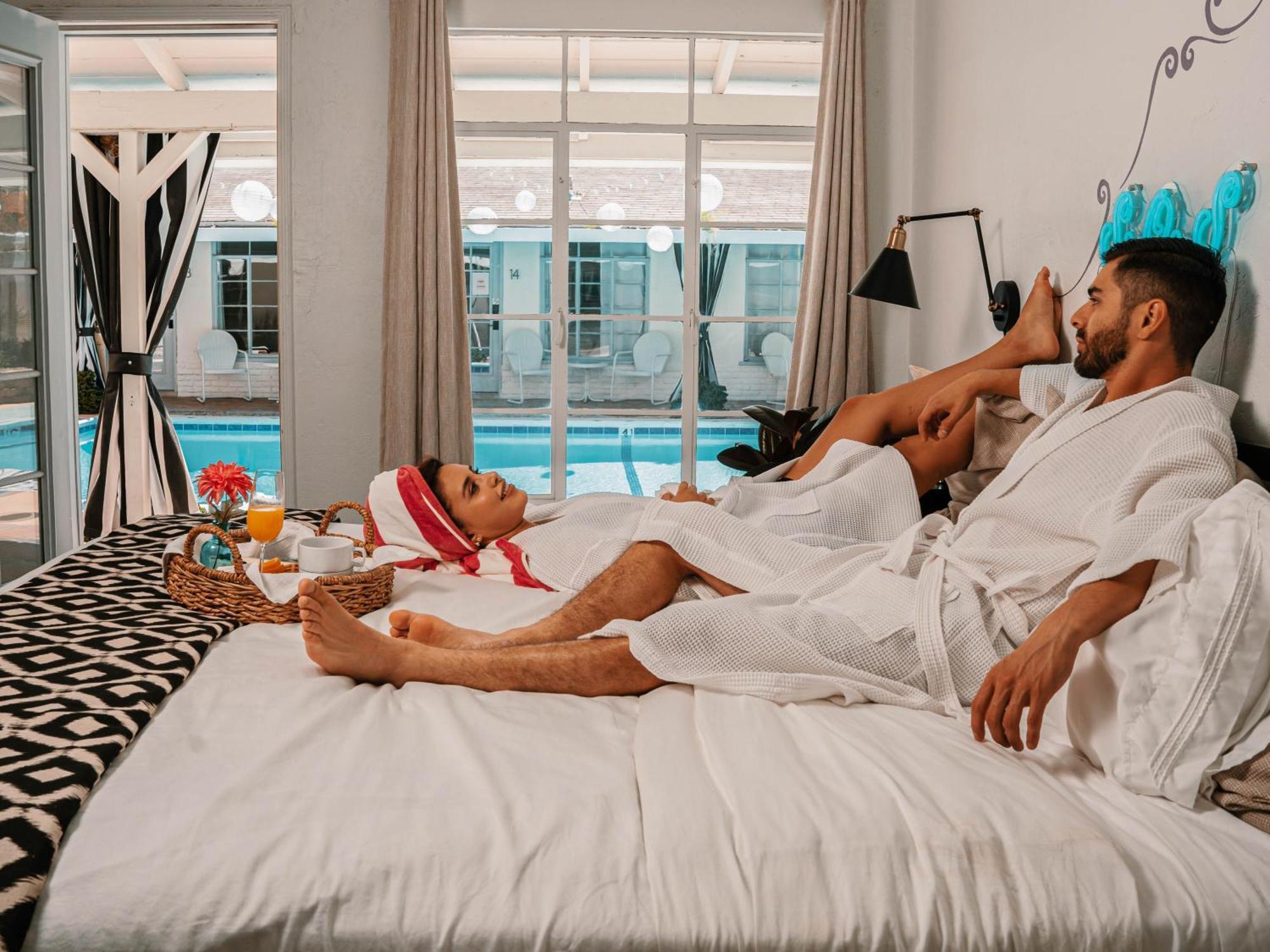 Spirit Of Sofia Hotel Palm Springs Bagian luar foto
