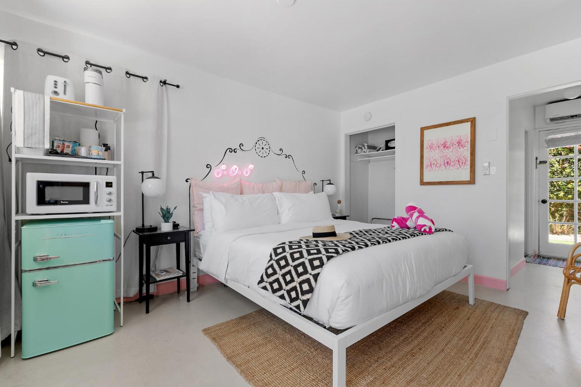 Spirit Of Sofia Hotel Palm Springs Bagian luar foto